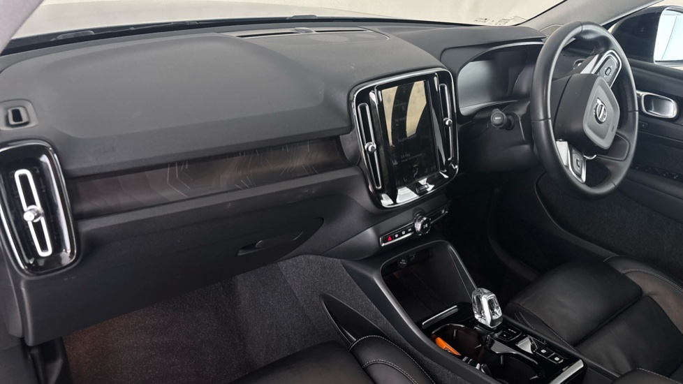 VOLVO XC40 Image 10