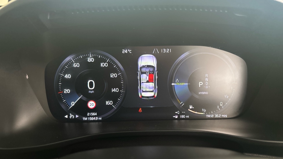 VOLVO XC40 Image 13