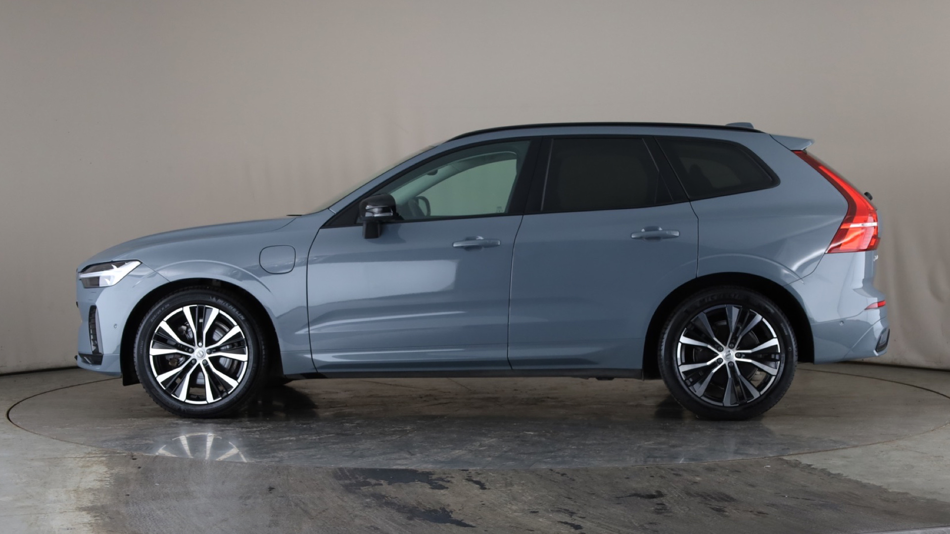 2.0 T8 [455] RC PHEV Ultimate Dark 5dr AWD Gtron [2023]