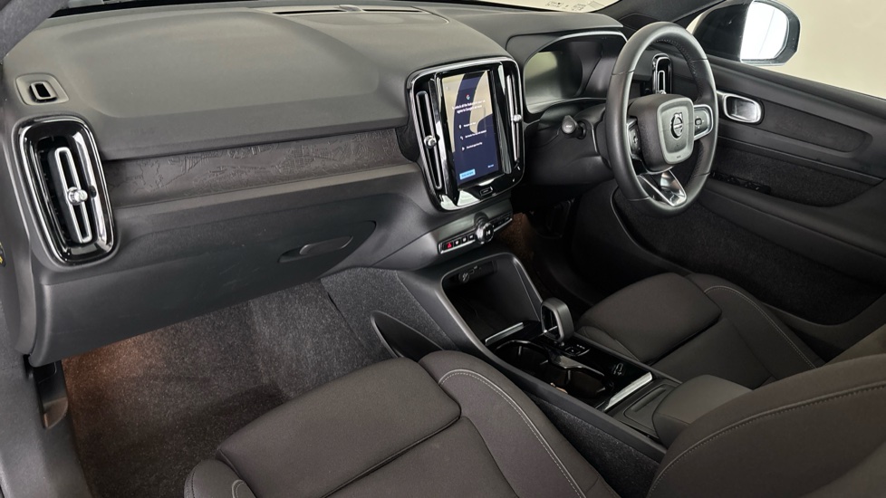 VOLVO XC40 Image 10