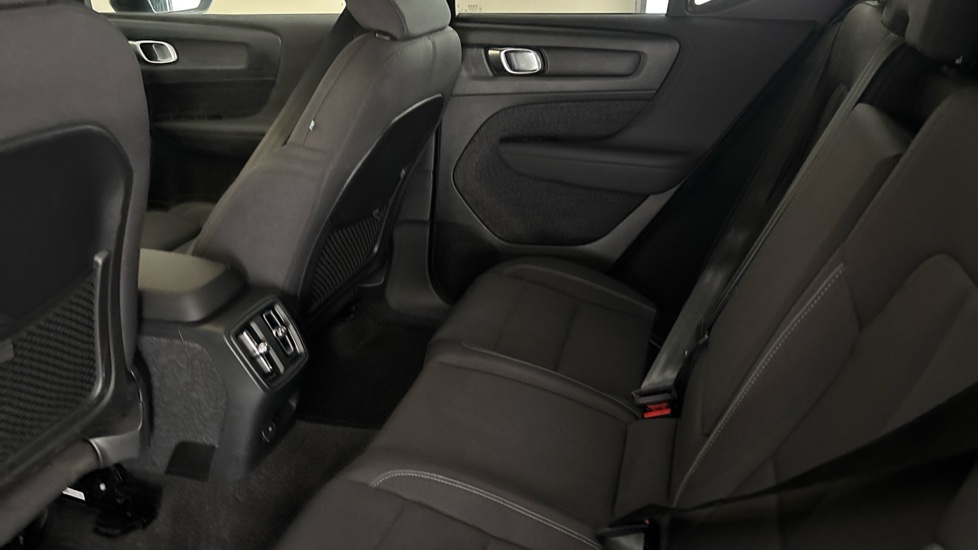 VOLVO XC40 Image 14
