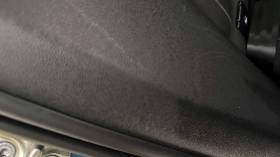 VOLVO XC40 scratches