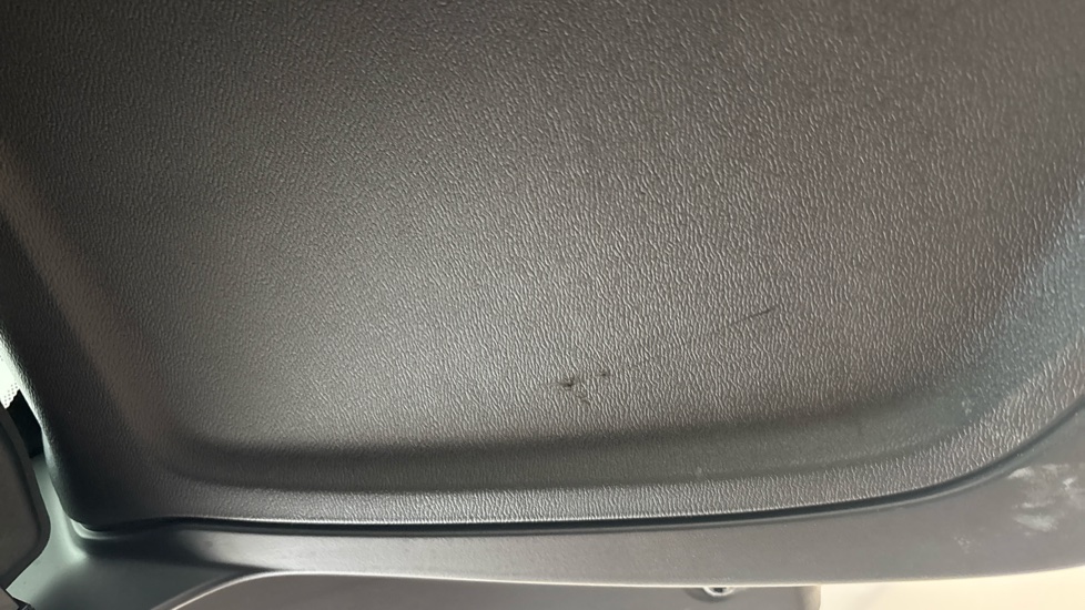 VOLVO XC60 scuff