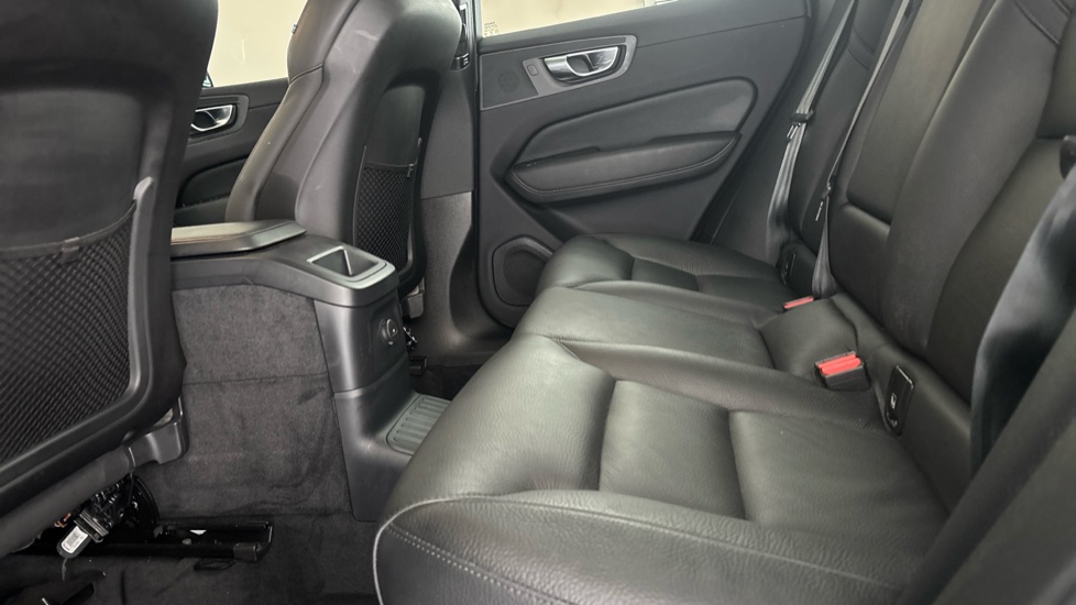VOLVO XC60 Image 14