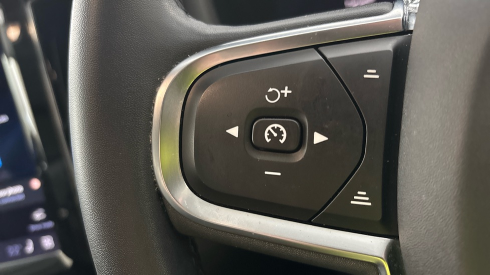 VOLVO XC60 cruise control
