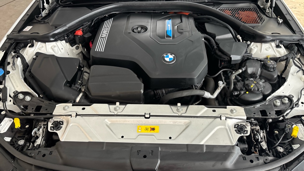 BMW 3 SERIES Image 16