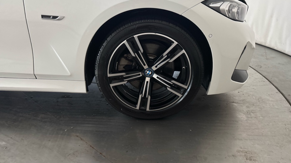 BMW 3 SERIES Image 20