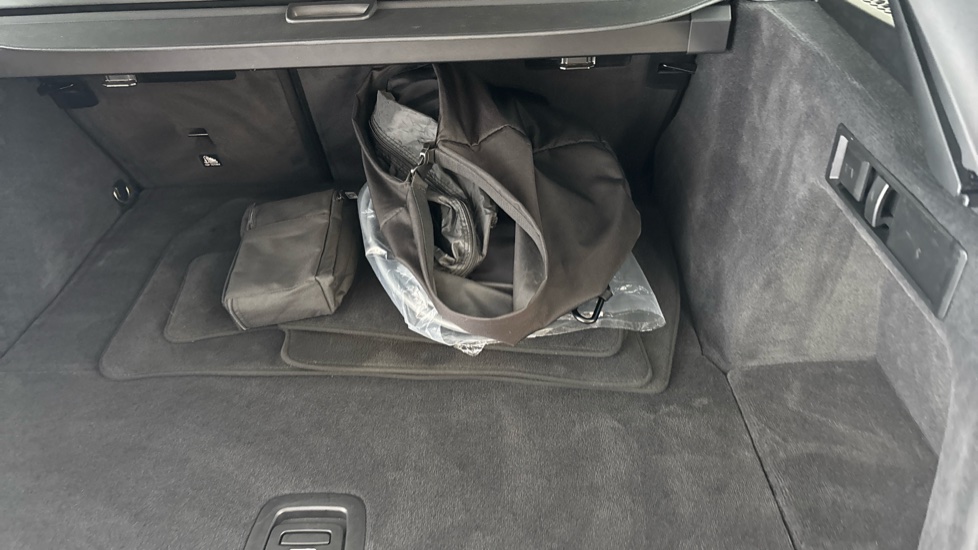 BMW 3 SERIES Image 22