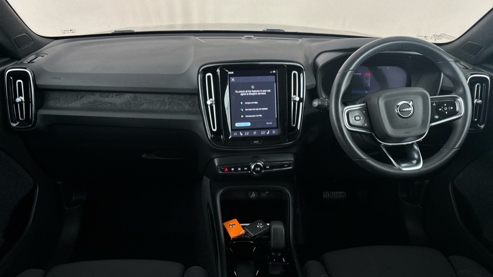 VOLVO C40 Image 11