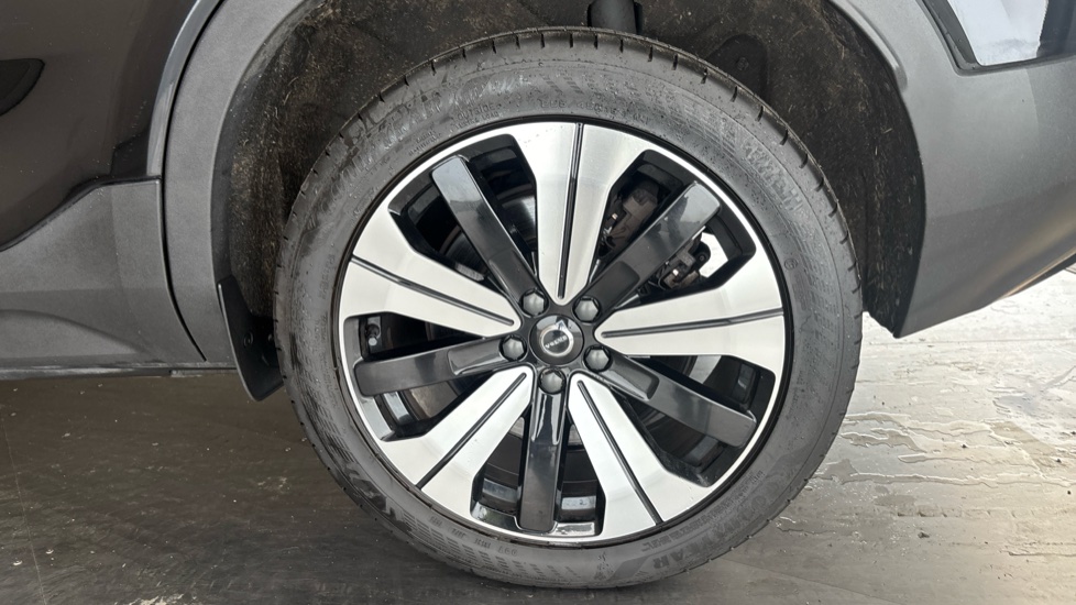 VOLVO C40 Image 18
