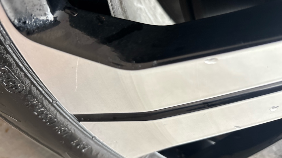 VOLVO XC40 scratches