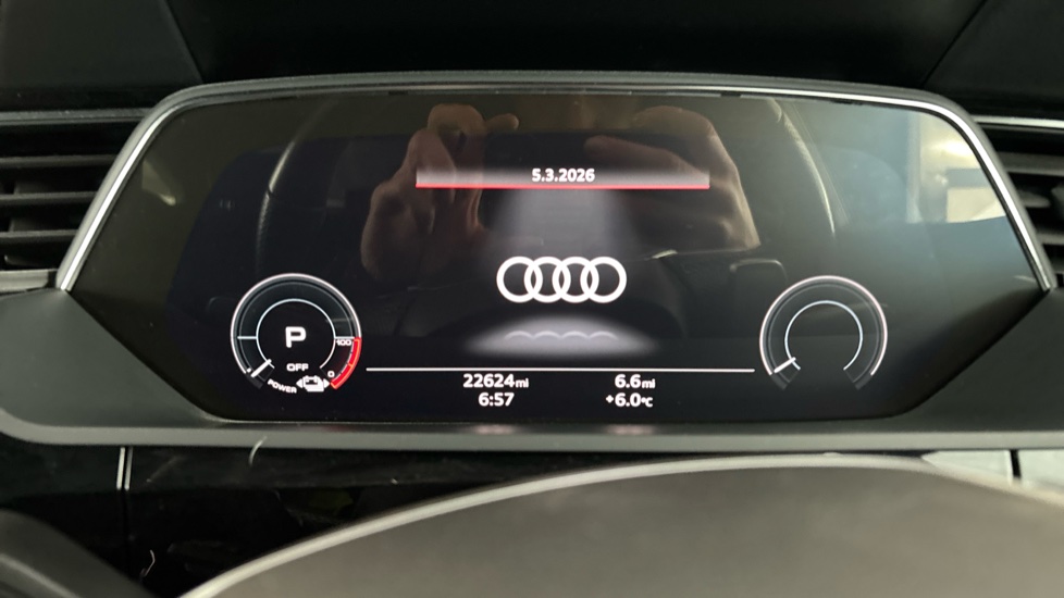 AUDI E-TRON Image 13