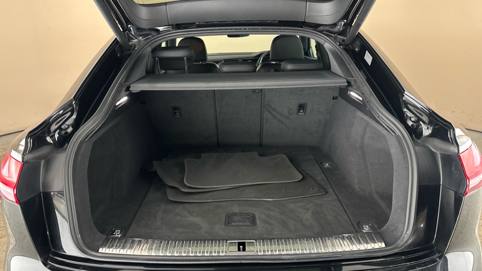 AUDI E-TRON Image 15