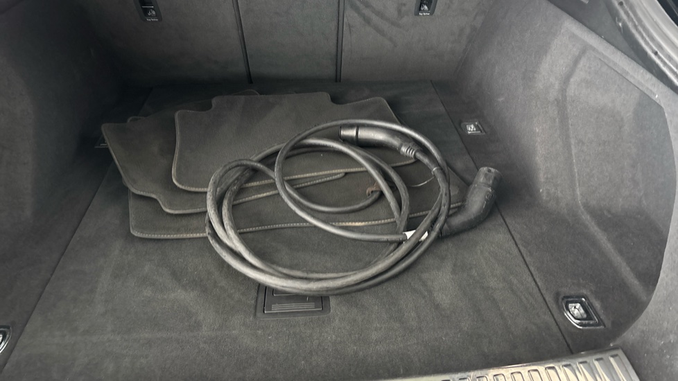 AUDI E-TRON Image 22