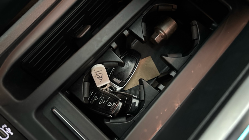 AUDI E-TRON 2 keys