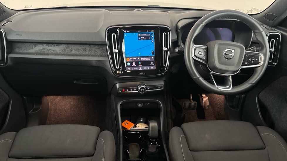 VOLVO XC40 Image 11