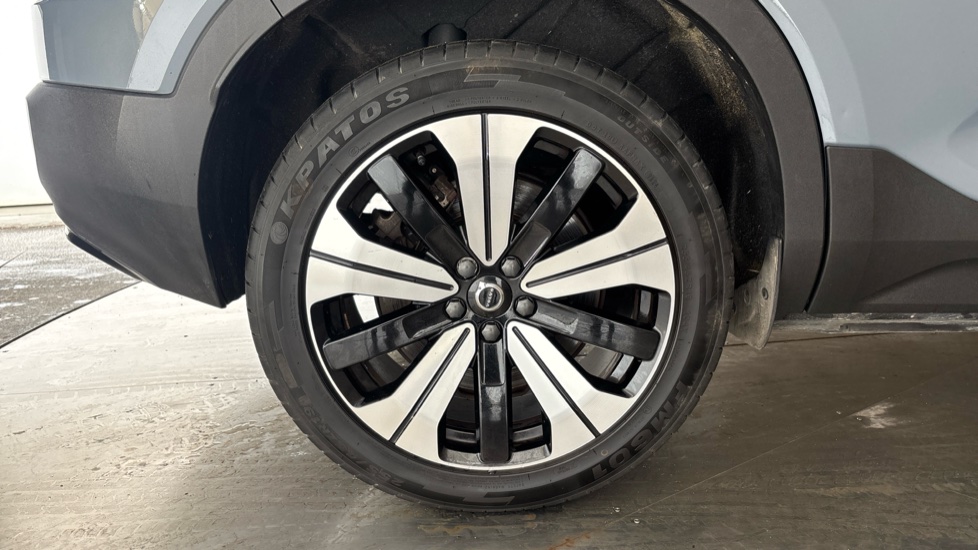 VOLVO XC40 ELECTRIC ESTATE 170kW Recharge Plus 69kWh 5dr Auto