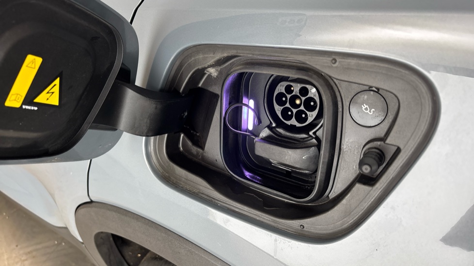 VOLVO XC40 ELECTRIC ESTATE 170kW Recharge Plus 69kWh 5dr Auto