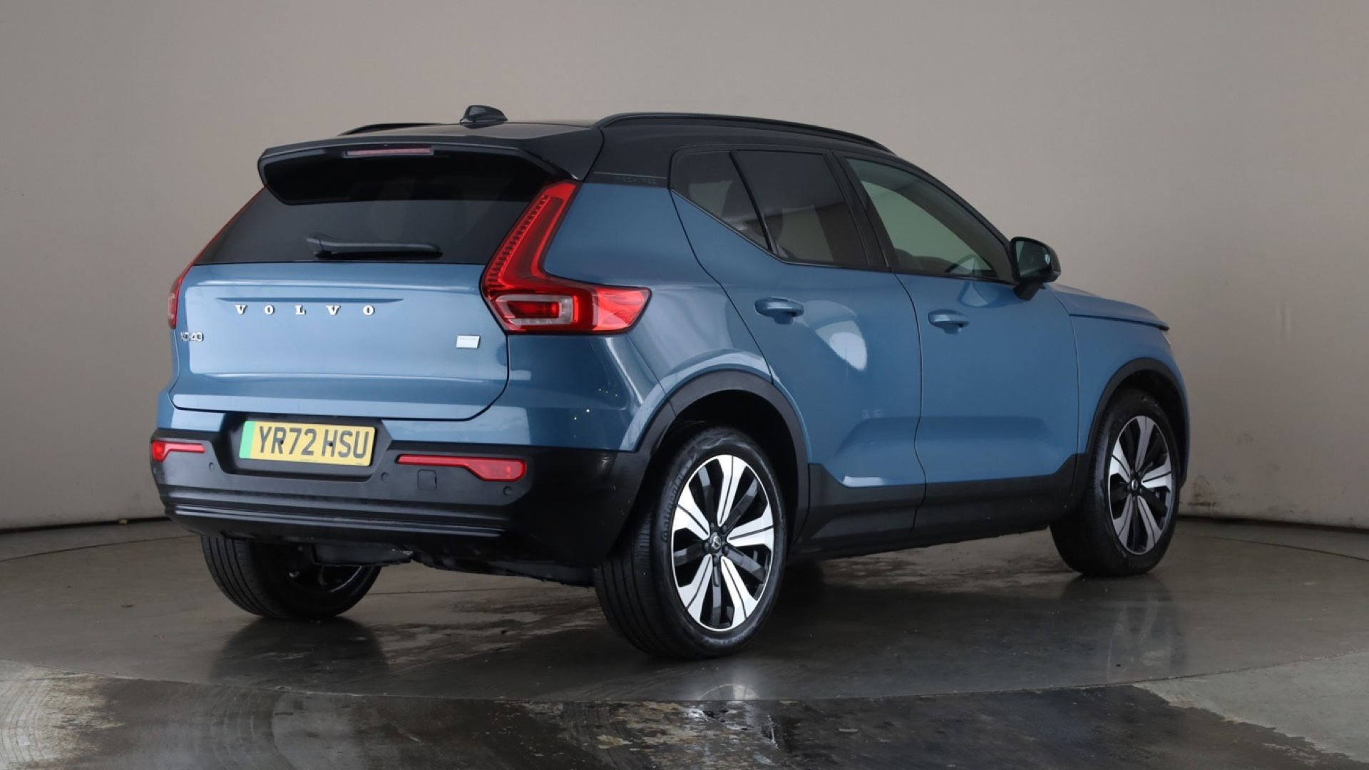 4020834 170kW Recharge Plus 69kWh 5dr Auto