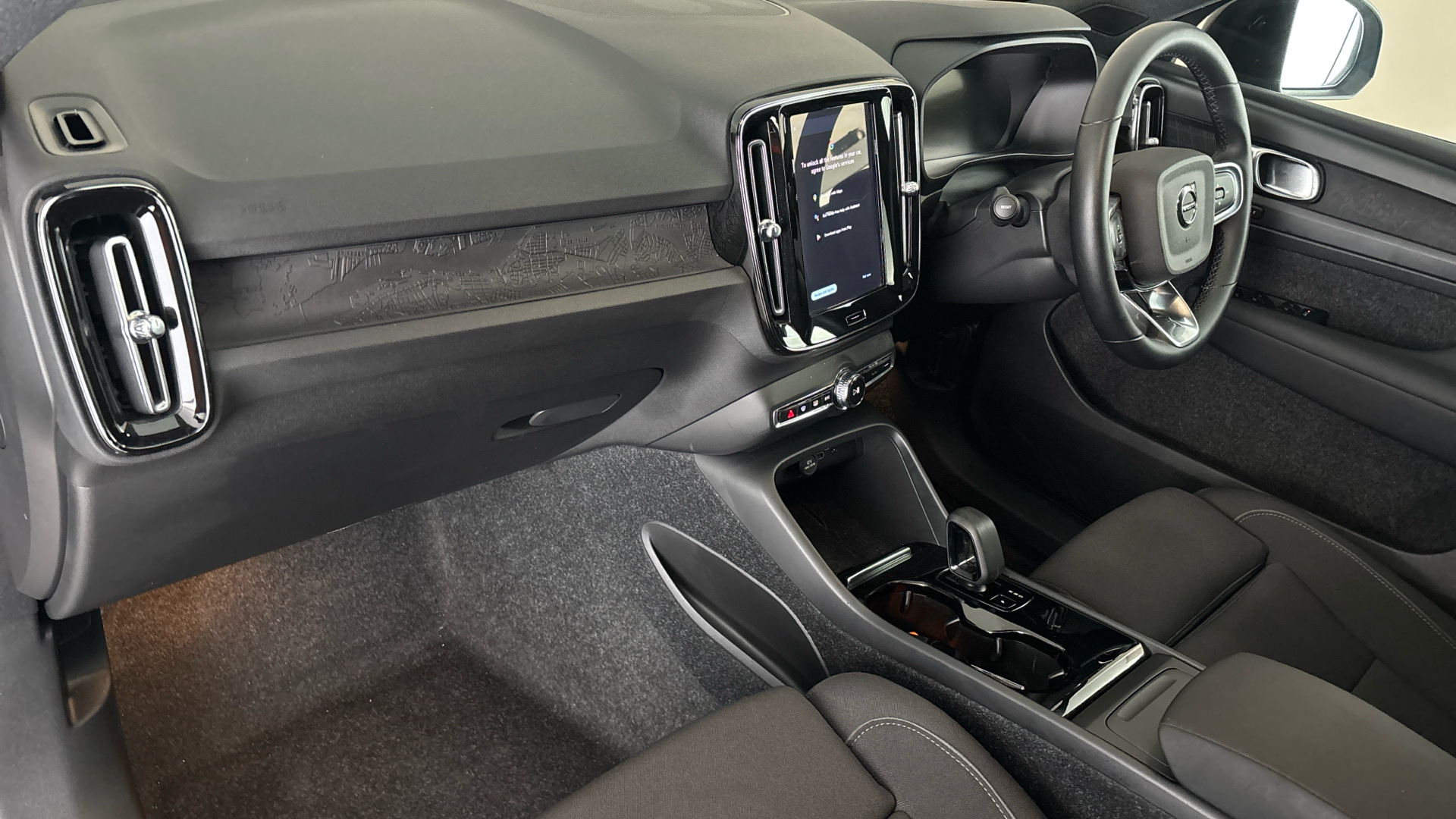 4020834 170kW Recharge Plus 69kWh 5dr Auto