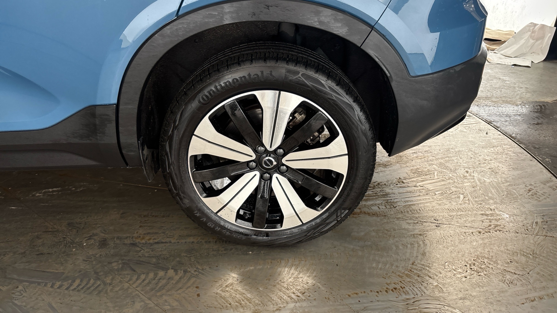 4020834 170kW Recharge Plus 69kWh 5dr Auto