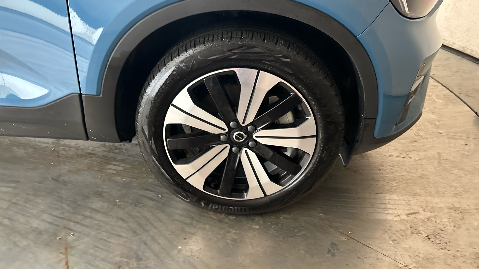 4020834 170kW Recharge Plus 69kWh 5dr Auto