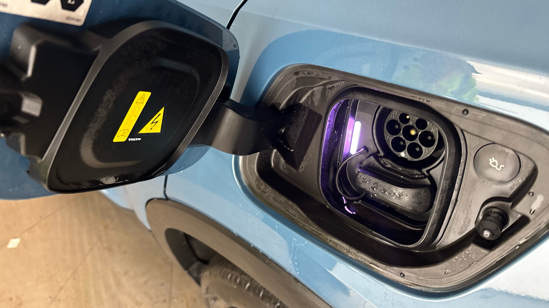 4020834 170kW Recharge Plus 69kWh 5dr Auto