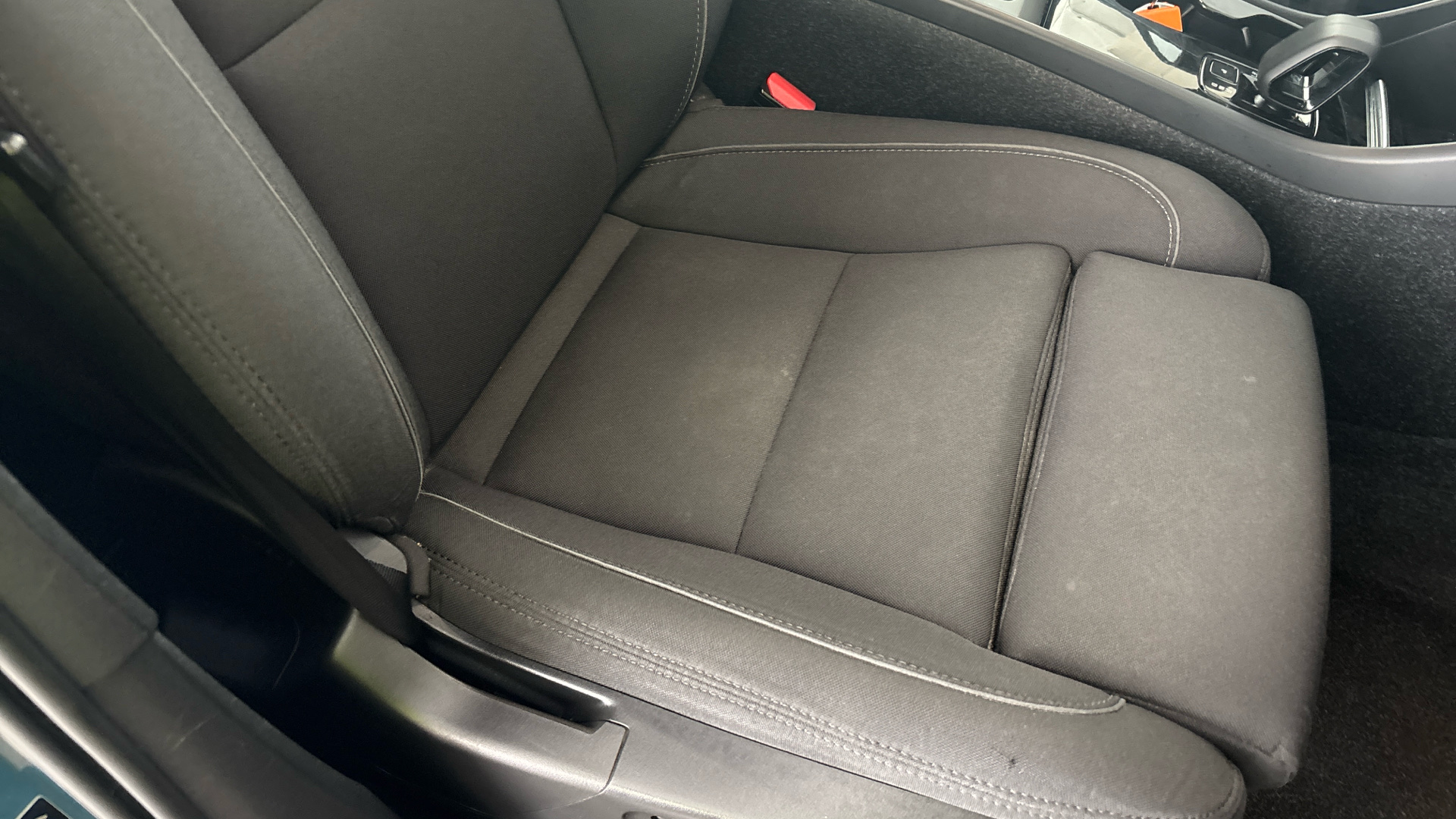 4020685 170kW Recharge Plus 69kWh 5dr Auto