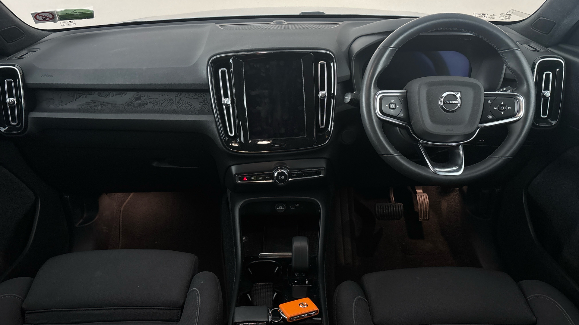 4020685 170kW Recharge Plus 69kWh 5dr Auto