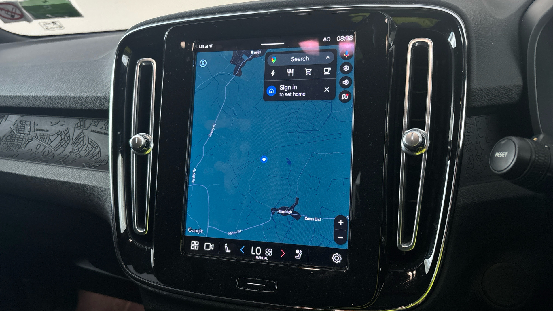 4020685 170kW Recharge Plus 69kWh 5dr Auto