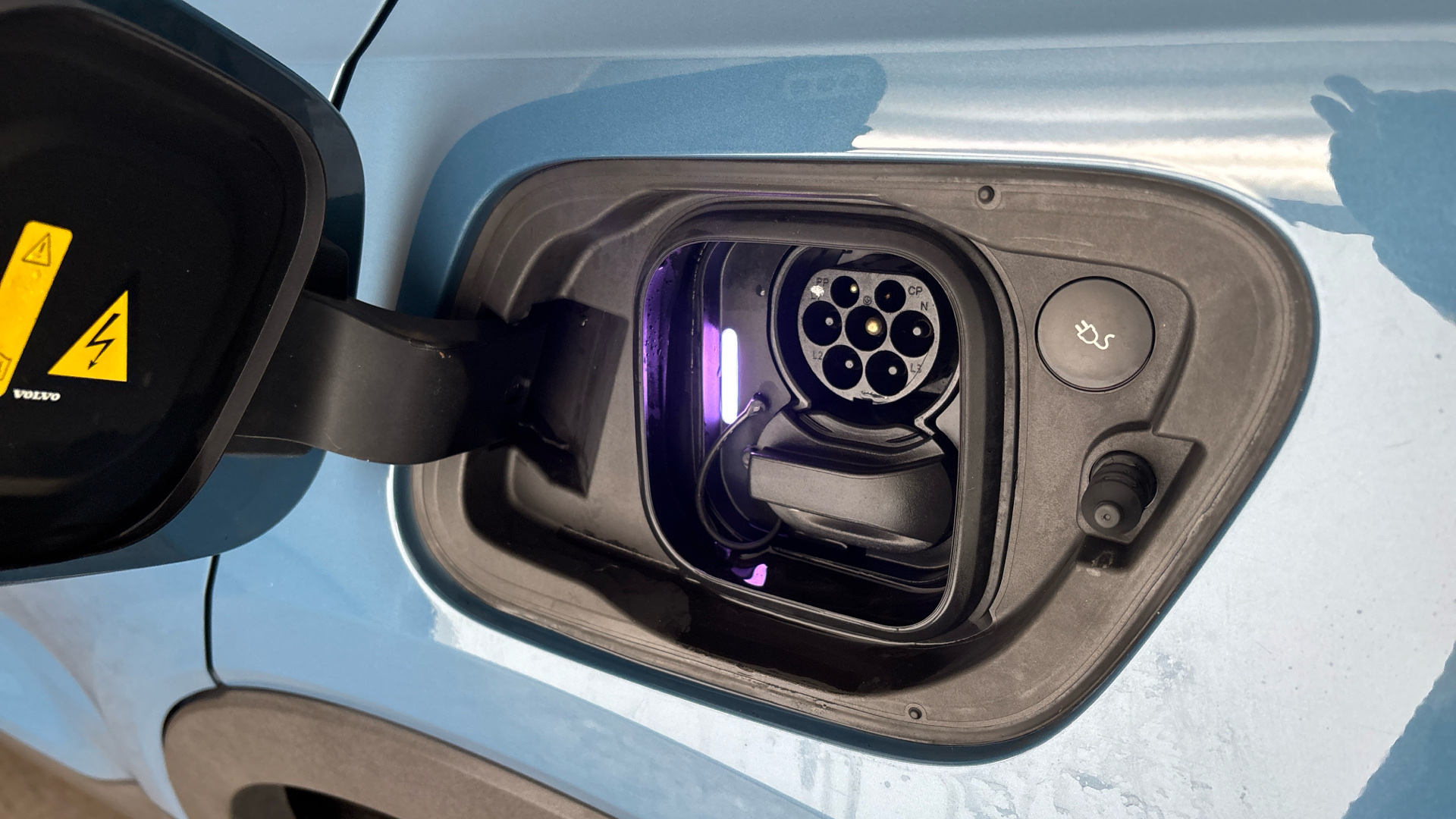 4020685 170kW Recharge Plus 69kWh 5dr Auto