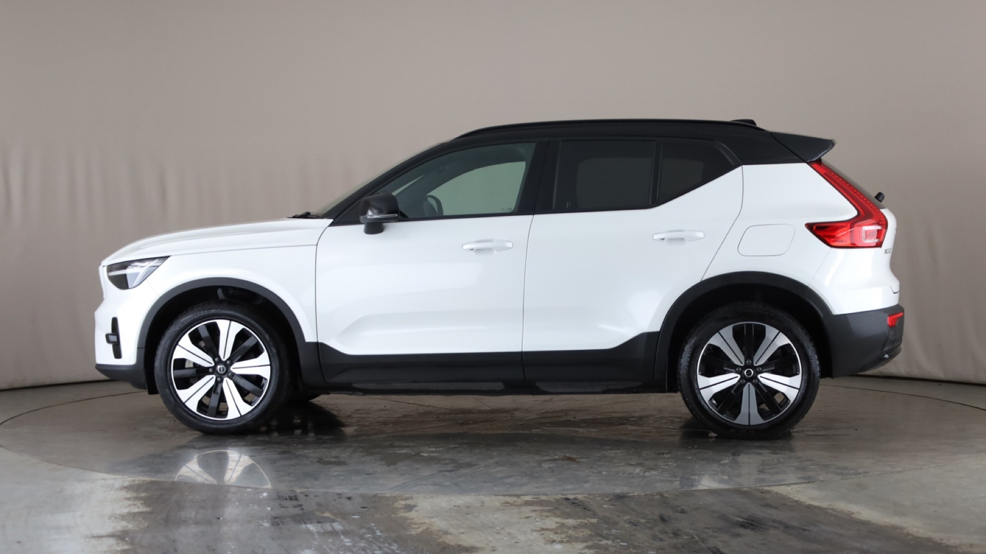 170kW Recharge Plus 69kWh 5dr Auto [2023]