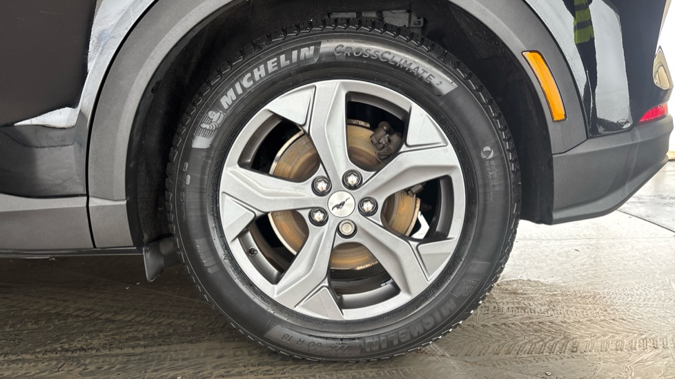 FORD MUSTANG MACH-E Image 18