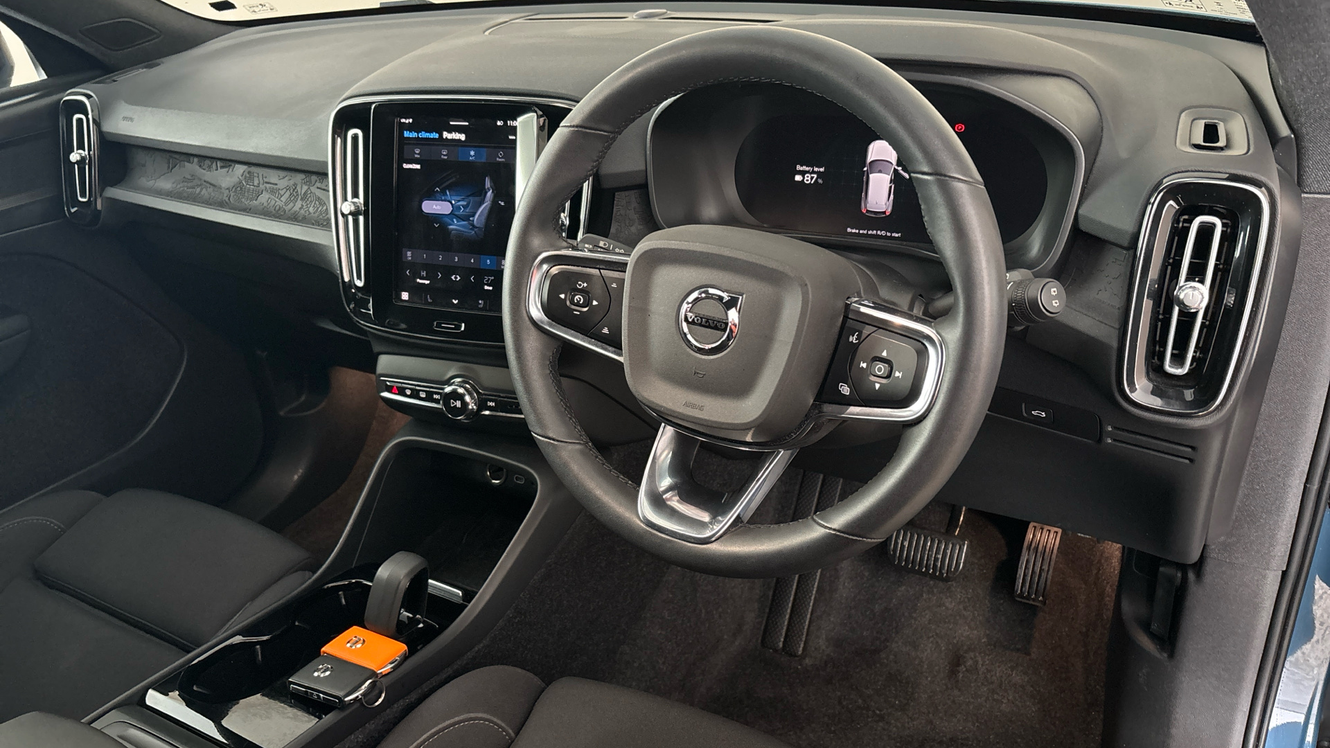 4020653 170kW Recharge Plus 69kWh 5dr Auto