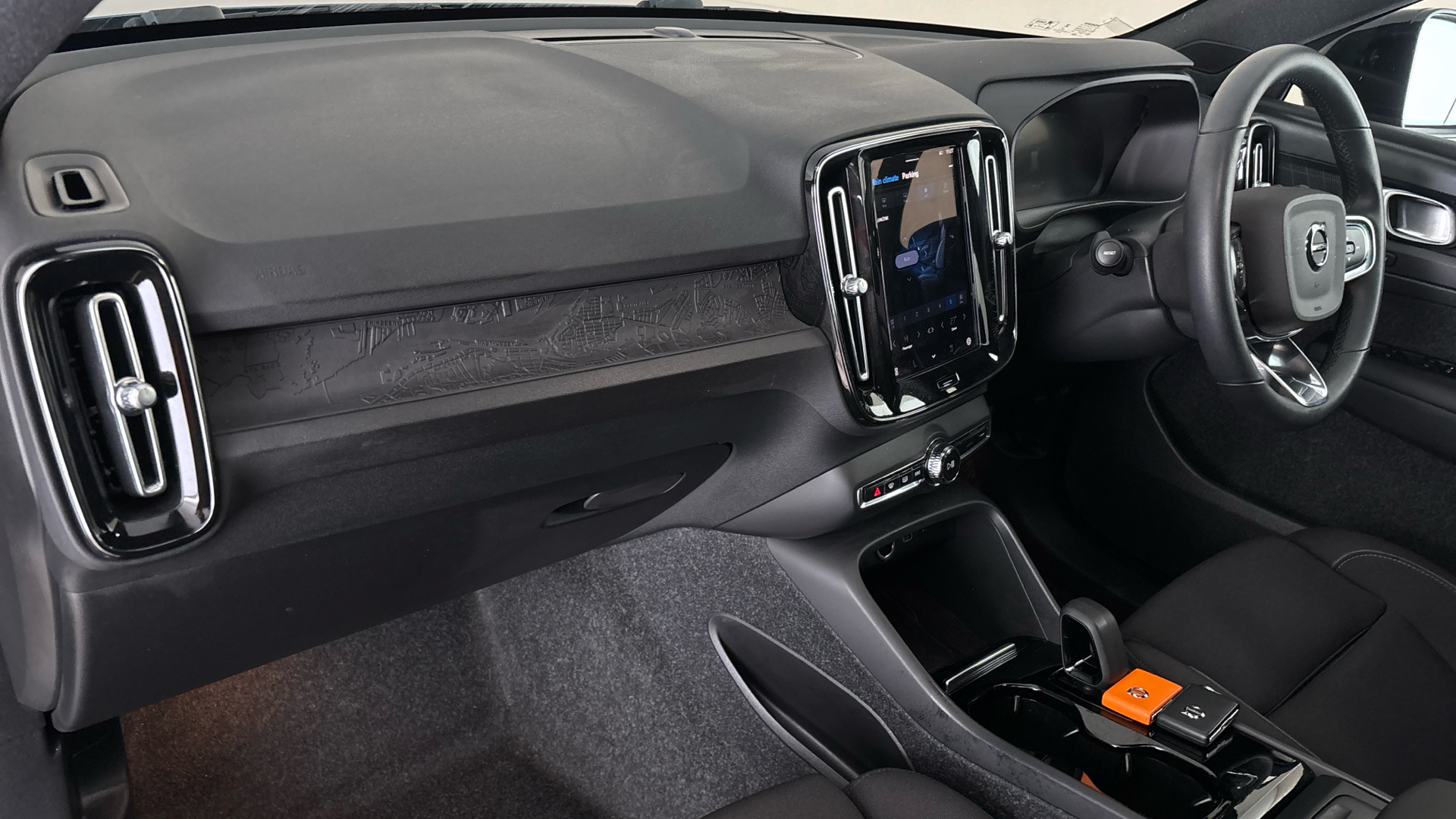 4020653 170kW Recharge Plus 69kWh 5dr Auto