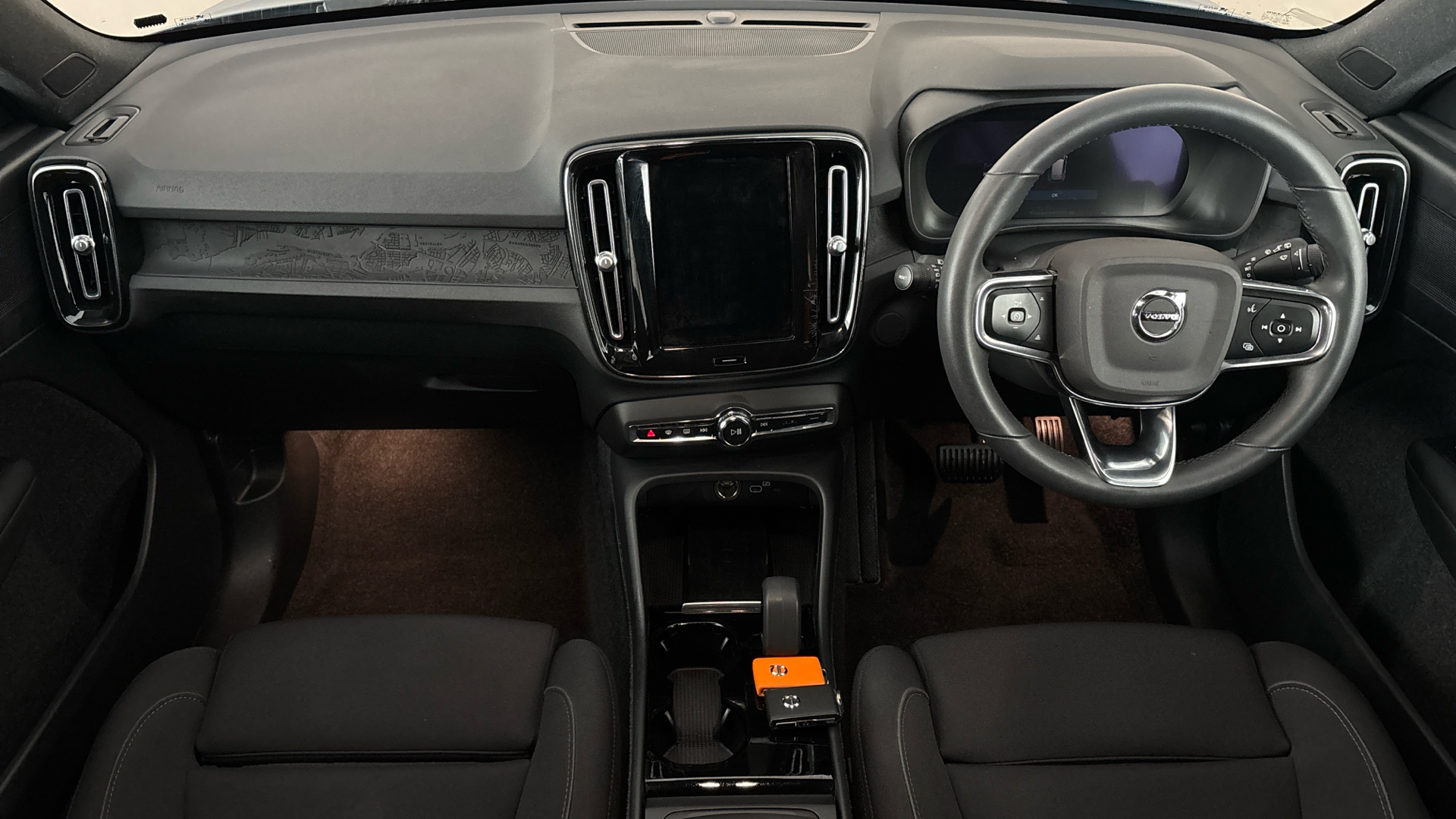 4020653 170kW Recharge Plus 69kWh 5dr Auto