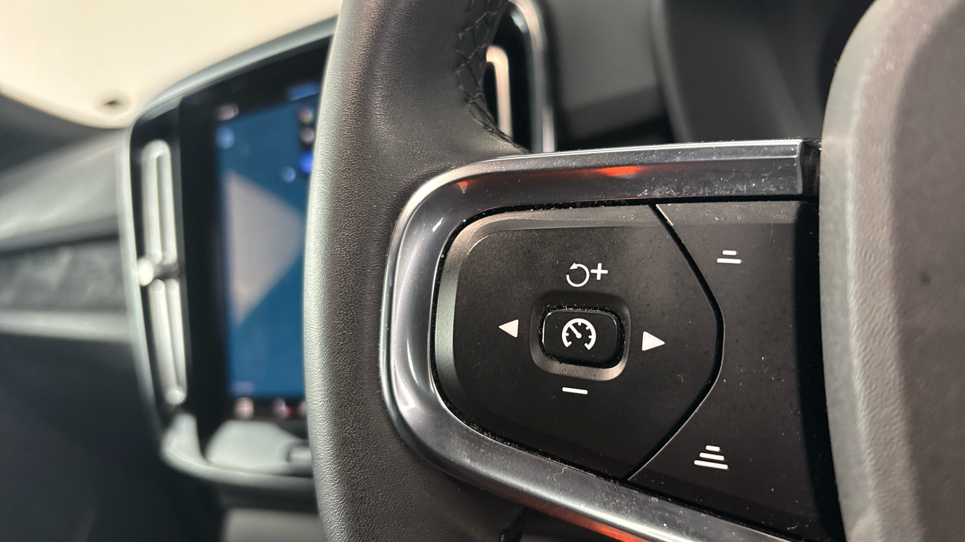 4020653 170kW Recharge Plus 69kWh 5dr Auto