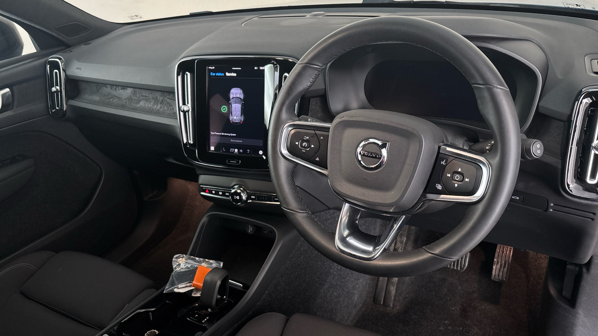 4020851 170kW Recharge Plus 69kWh 5dr Auto