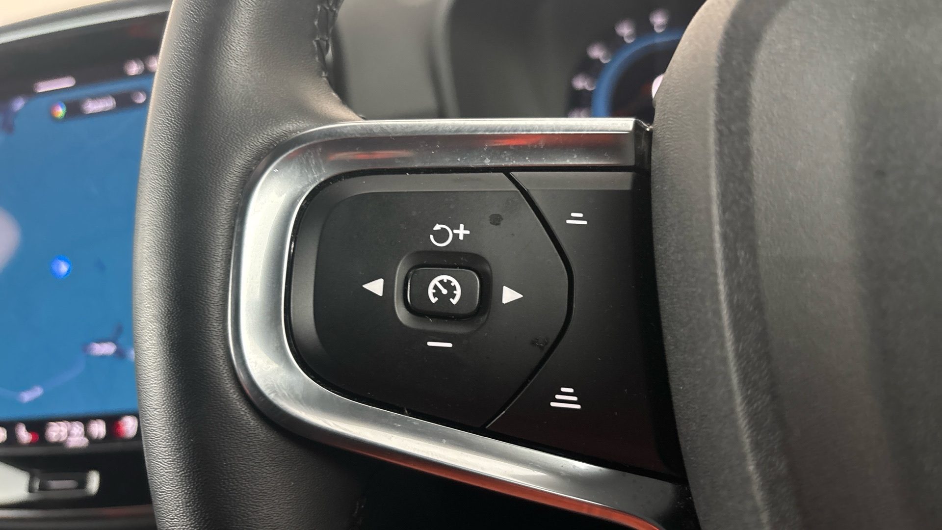 4020851 170kW Recharge Plus 69kWh 5dr Auto