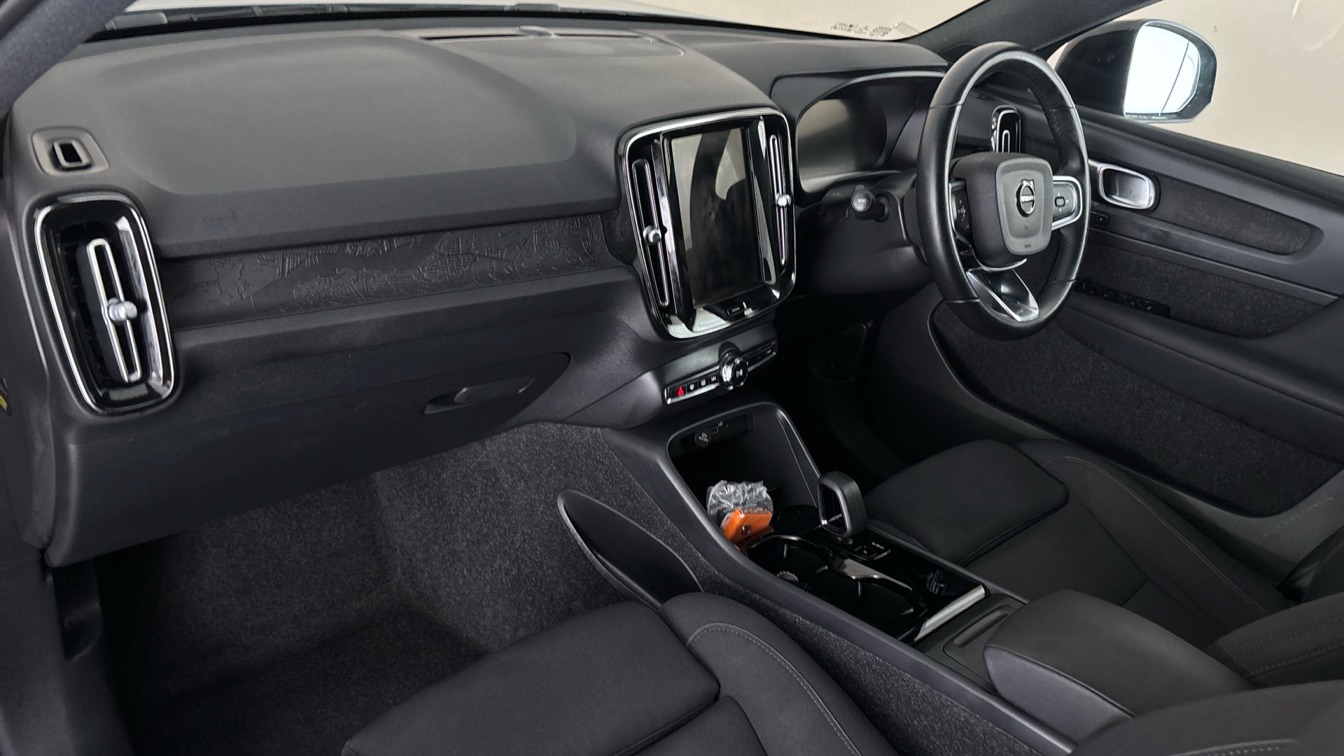 4020717 170kW Recharge Plus 69kWh 5dr Auto