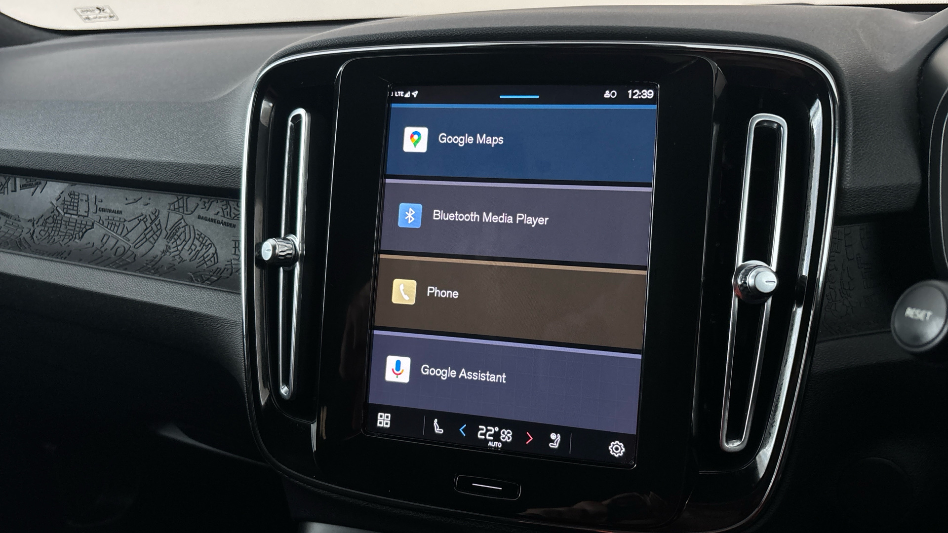 4020717 170kW Recharge Plus 69kWh 5dr Auto