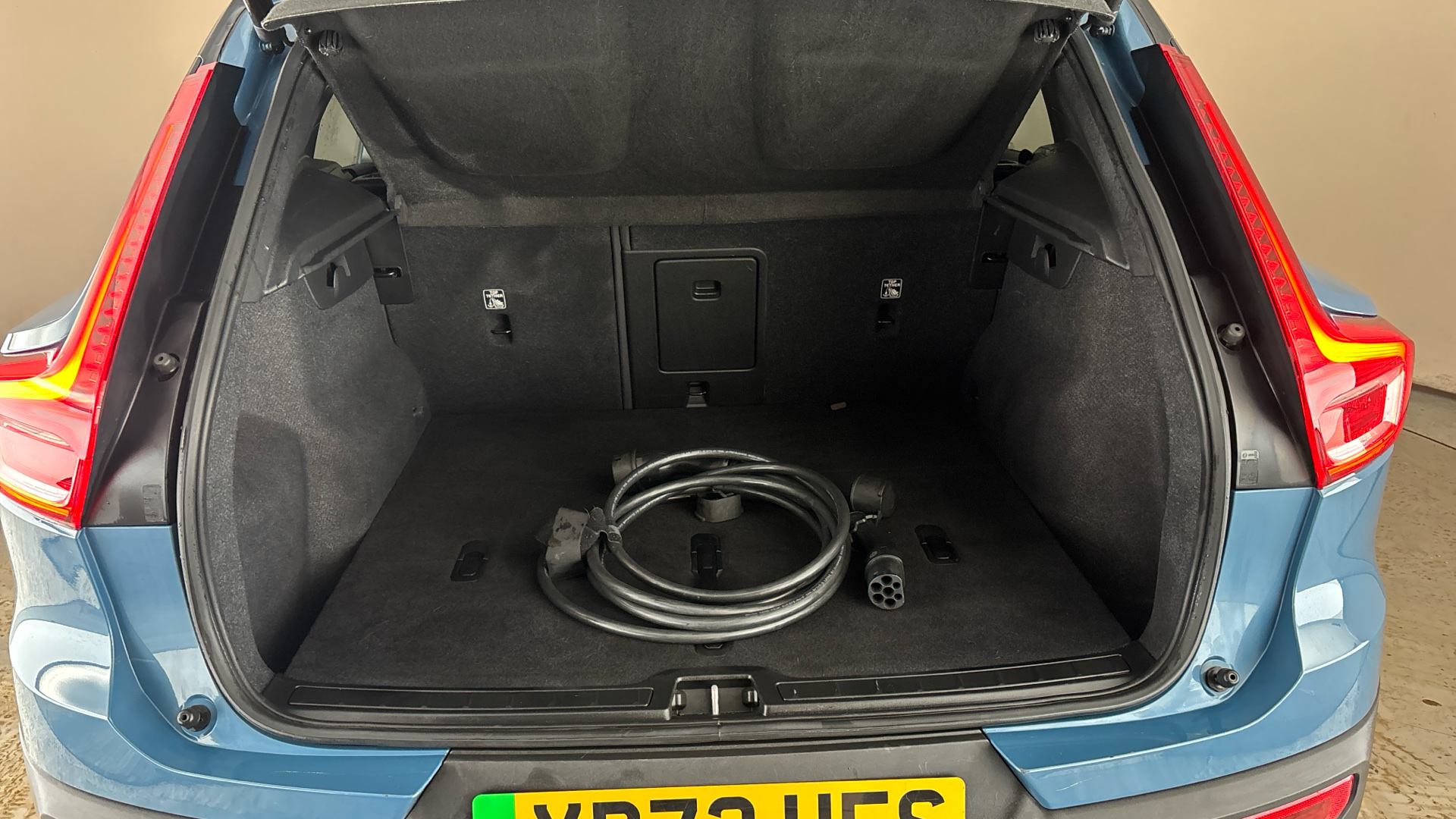 4020717 170kW Recharge Plus 69kWh 5dr Auto