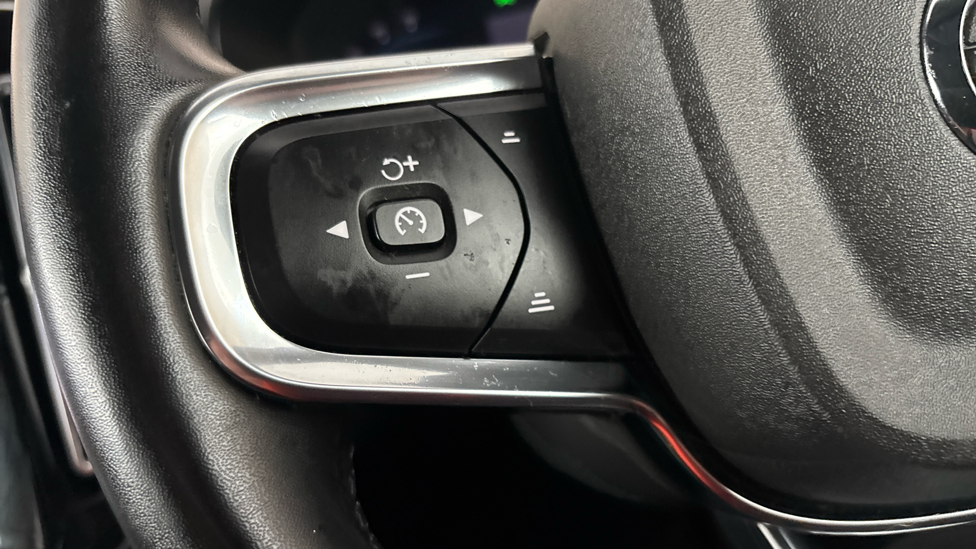 4020717 170kW Recharge Plus 69kWh 5dr Auto