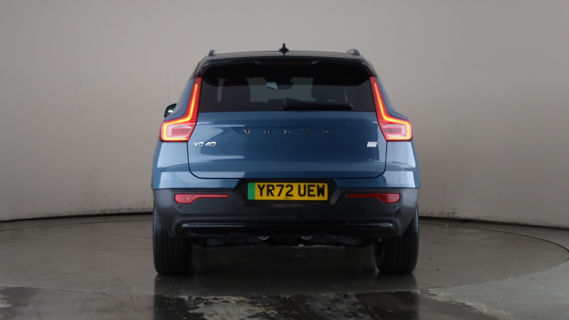 4020672 170kW Recharge Plus 69kWh 5dr Auto