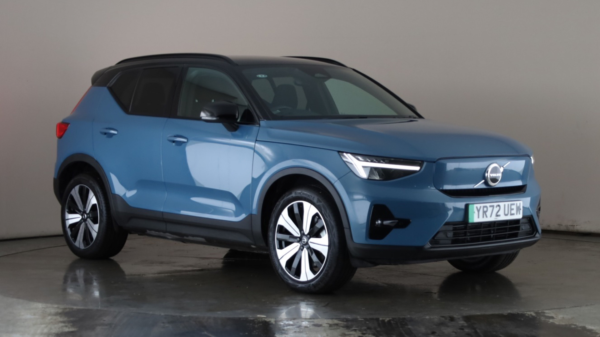 4020672 170kW Recharge Plus 69kWh 5dr Auto