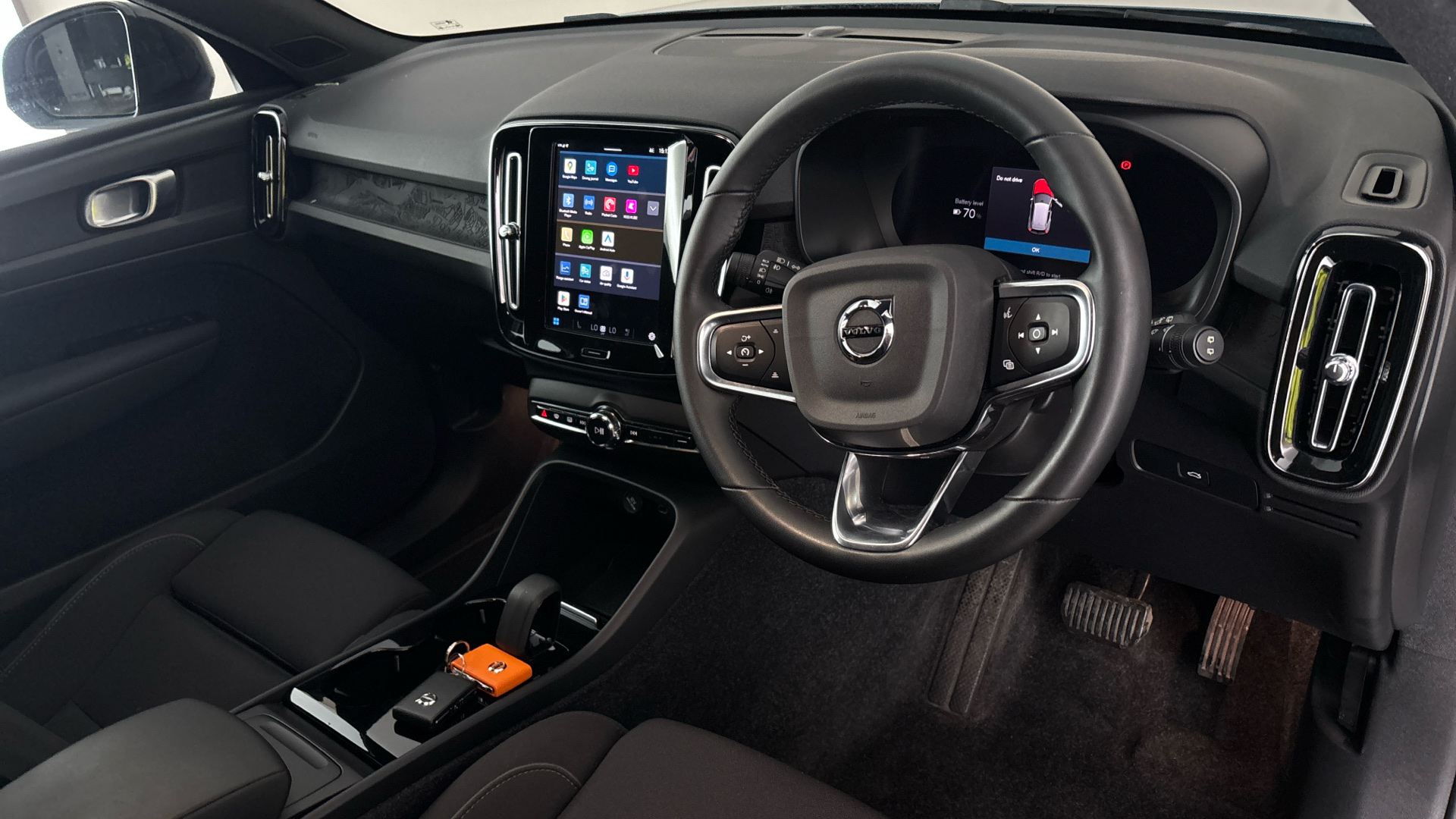 4020672 170kW Recharge Plus 69kWh 5dr Auto