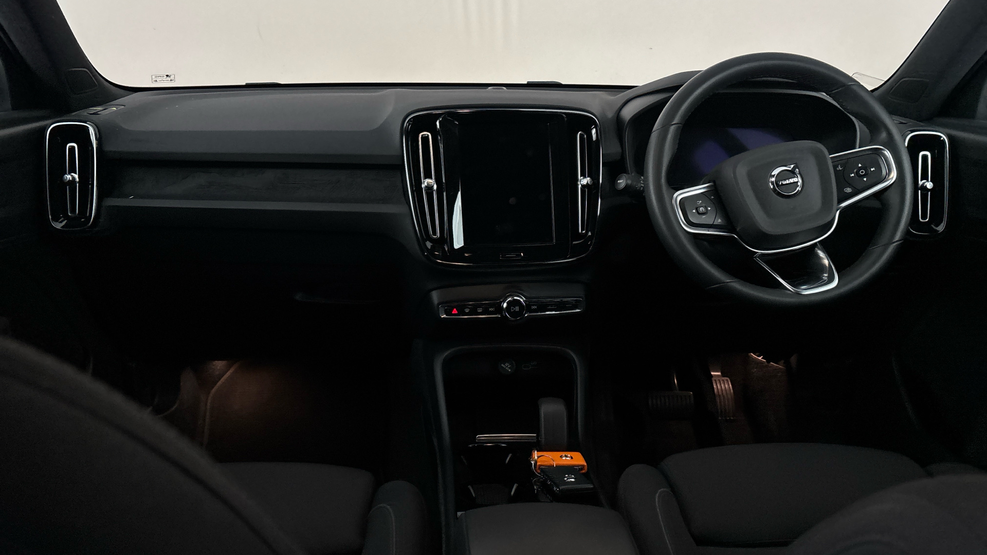 4020672 170kW Recharge Plus 69kWh 5dr Auto