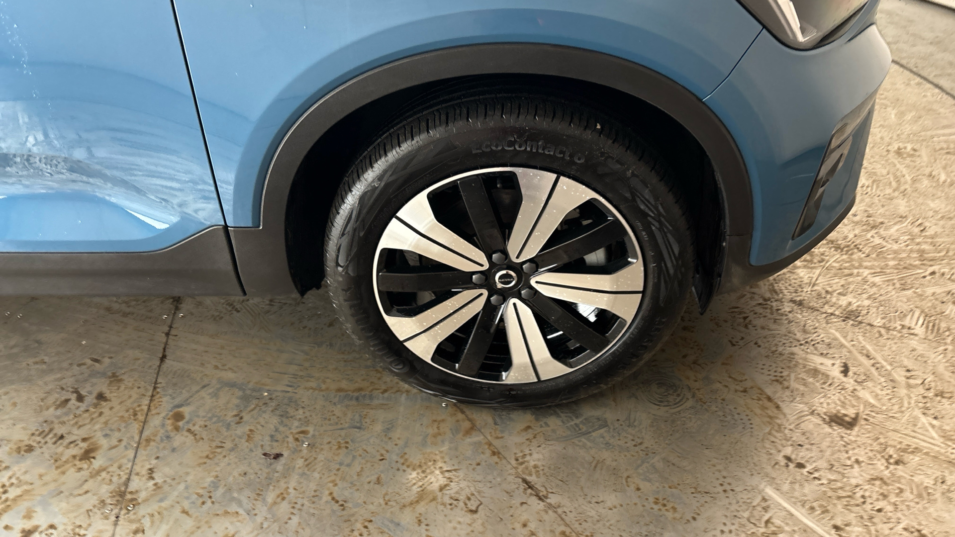 4020672 170kW Recharge Plus 69kWh 5dr Auto