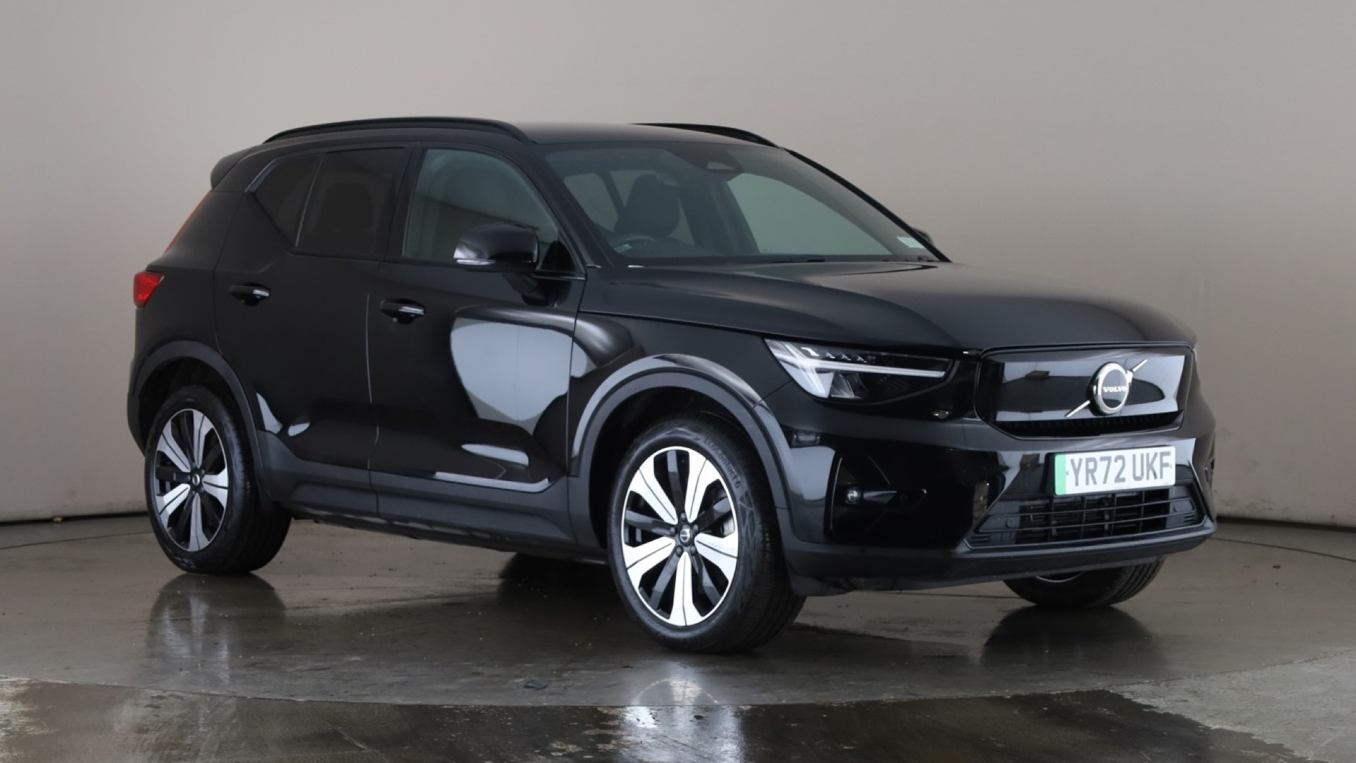 4020855 170kW Recharge Plus 69kWh 5dr Auto