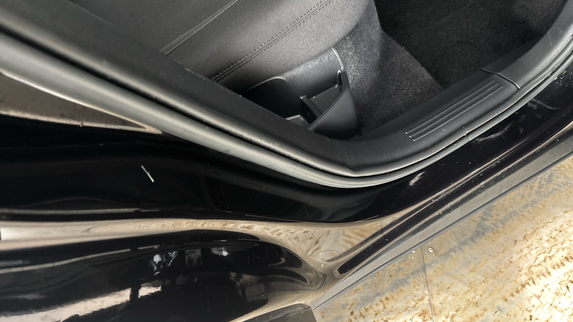 4020855 170kW Recharge Plus 69kWh 5dr Auto